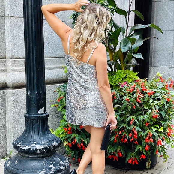 Sparkly Silver Mini Dress Small size NWT - Picture 1 of 6
